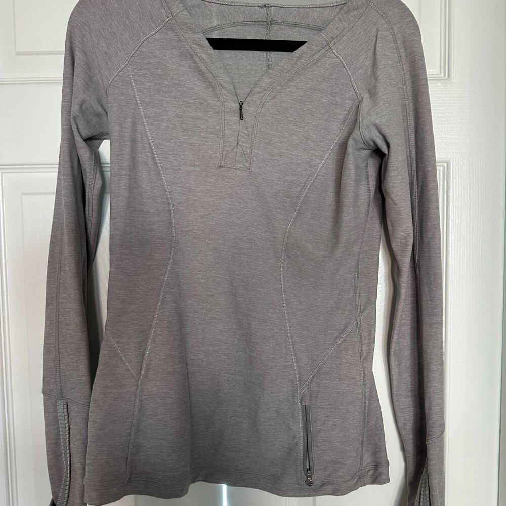 lululemon womens Grey jacket pullover  long sleeve top size 6, worn once